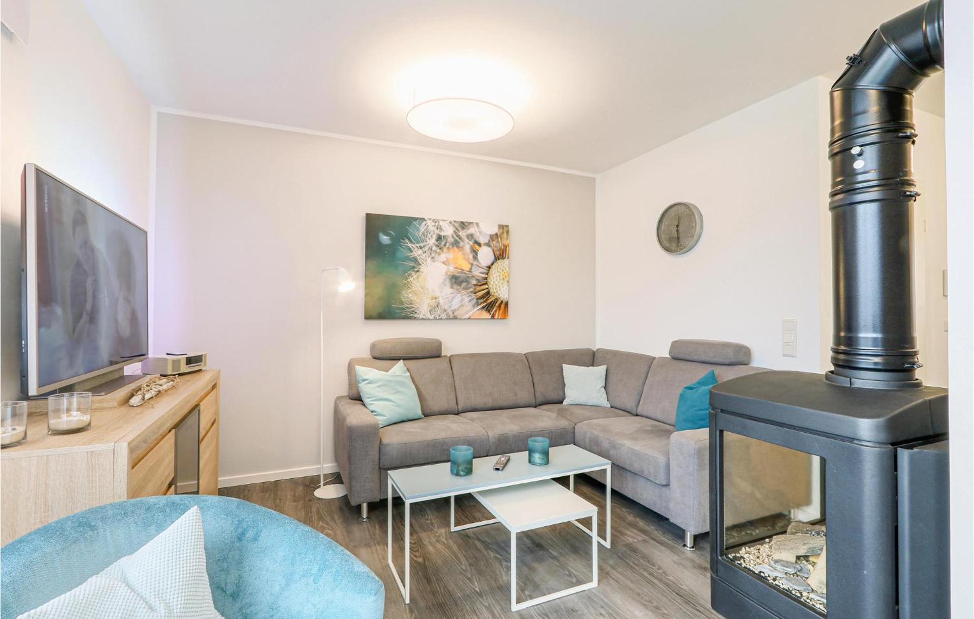 Lovely Apartment In Rechlin With Kitchen Exterior foto